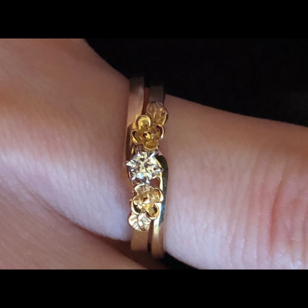 14k Wedding Ring Set Floral Detail - Picture 9 of 14